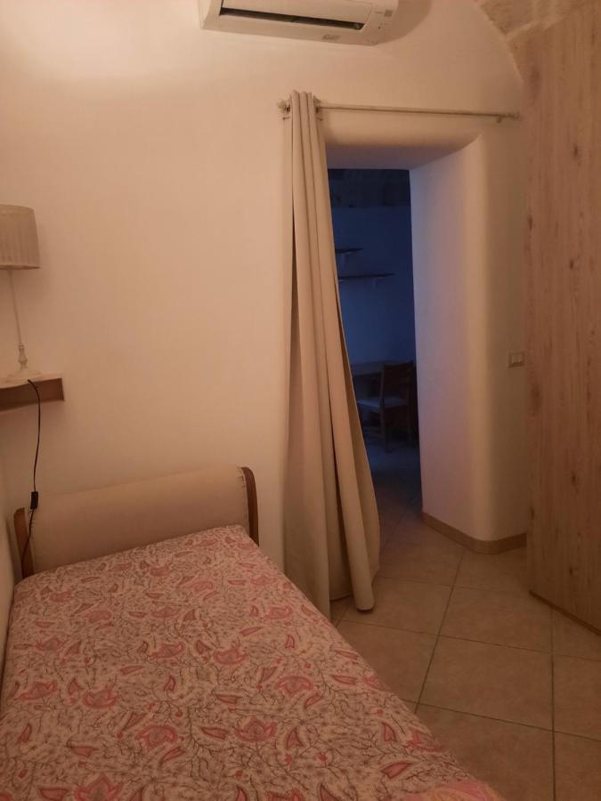 Domus Astra Apartment บรินดิซิ ภายนอก รูปภาพ