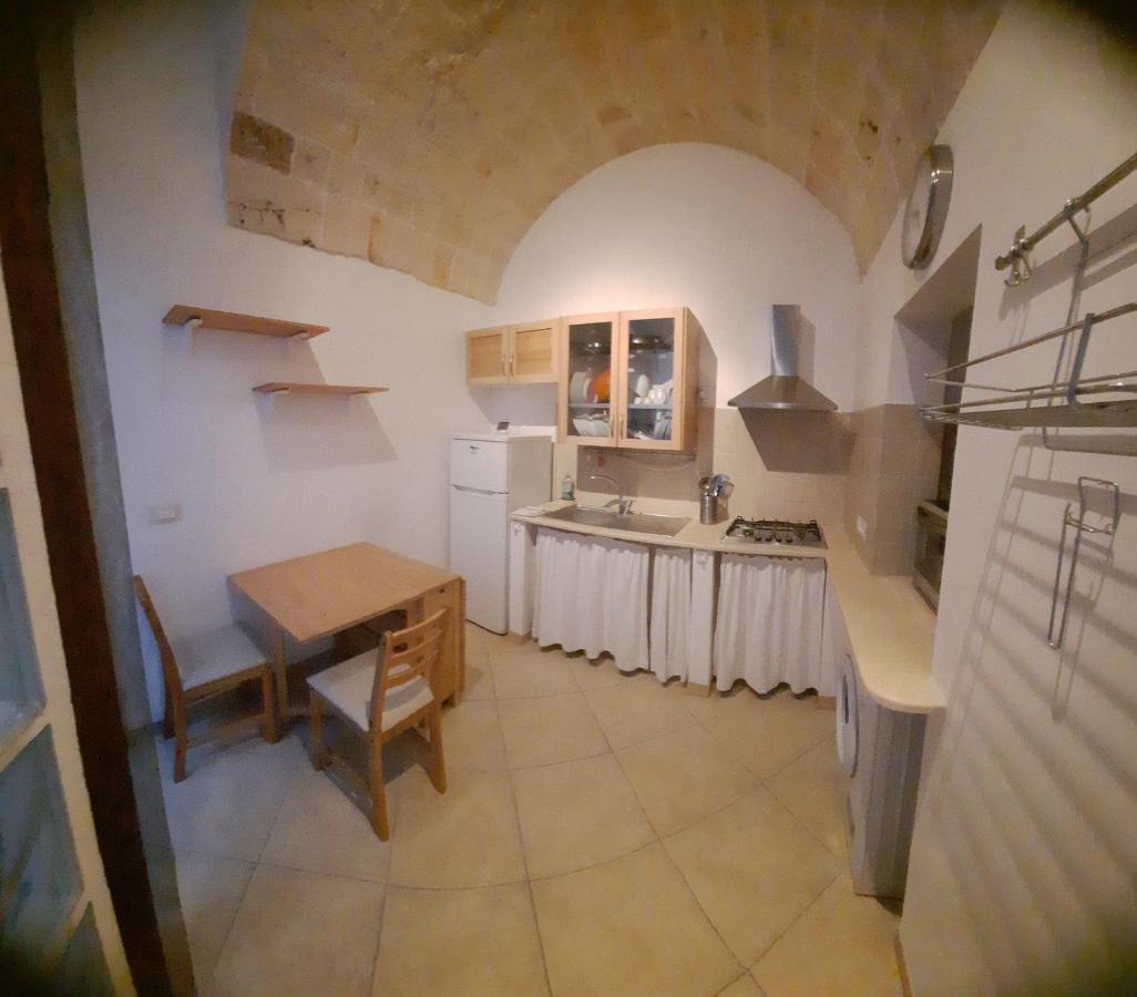 Domus Astra Apartment บรินดิซิ ภายนอก รูปภาพ